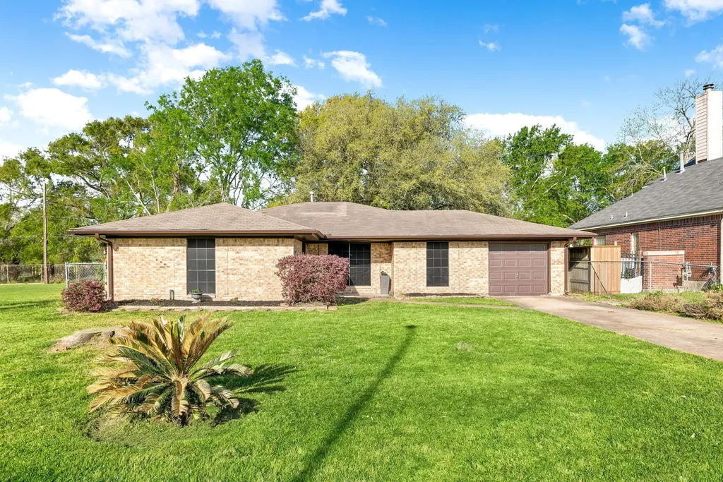 6515 Ashton Street Houston TX 77091