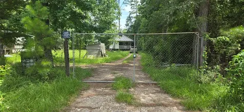 50 County Road 342 Cleveland TX 77327