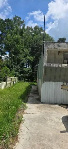 50 County Road 342 Cleveland TX 77327