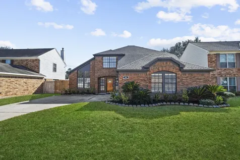 1911 Victoria Garden Drive Richmond TX 77406