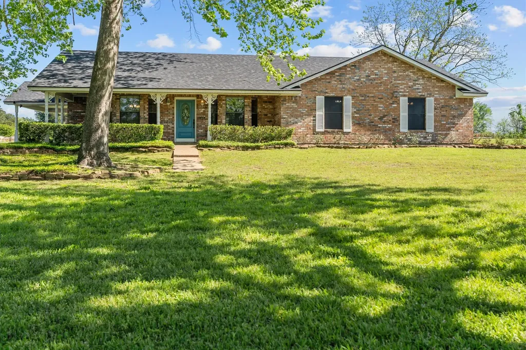 109 Meadowview Street Crockett TX 75835