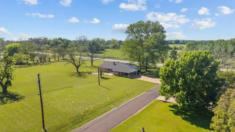 109 Meadowview Street Crockett TX 75835