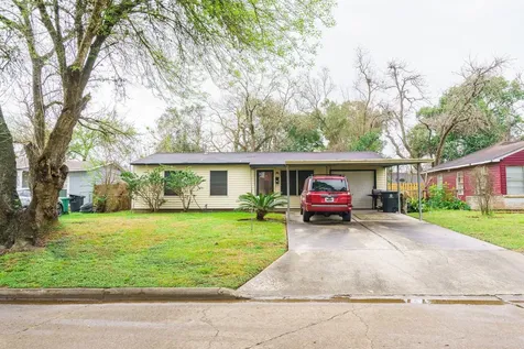 5634 Schevers Street Houston TX 77033
