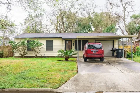 5634 Schevers Street Houston TX 77033