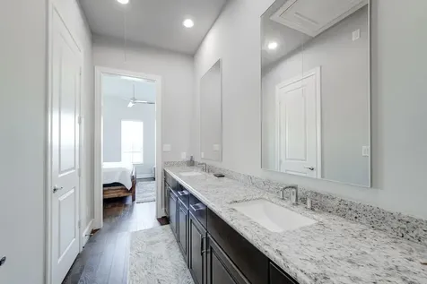 8648 Emnora Lane Houston TX 77080