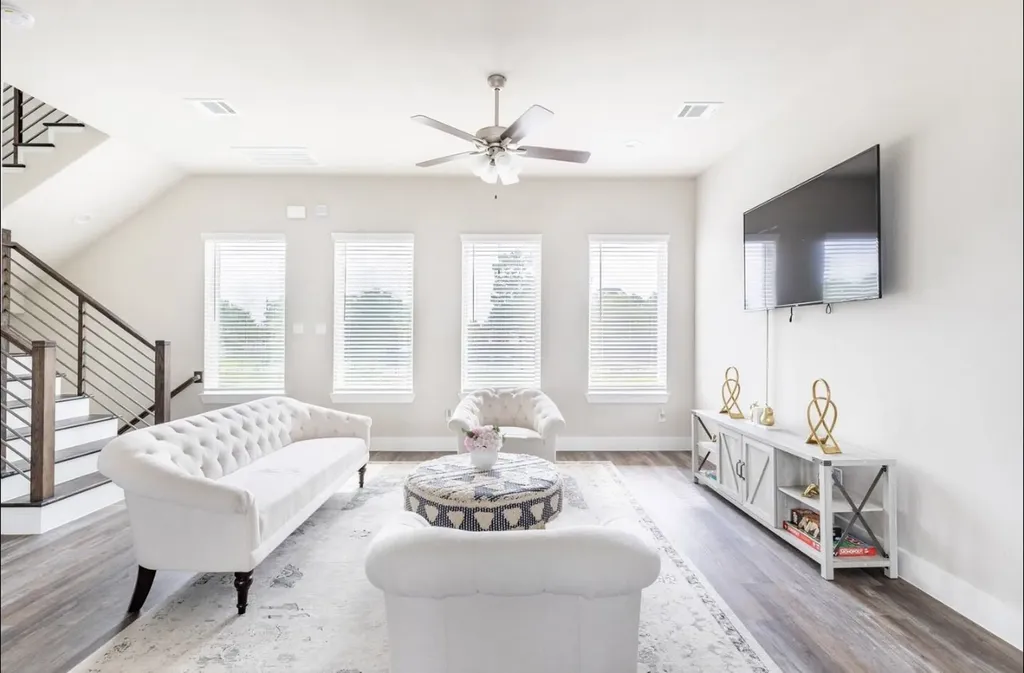 1740 Cove Crescent Court Houston TX 77055