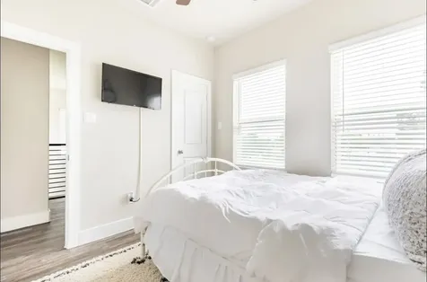 1740 Cove Crescent Court Houston TX 77055