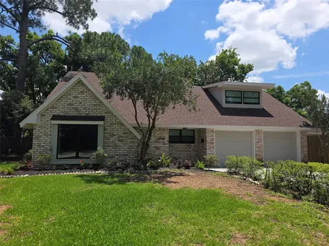 2506 Swan Court Houston TX 77058