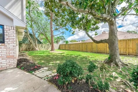 2506 Swan Court Houston TX 77058