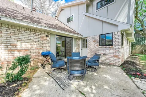 2506 Swan Court Houston TX 77058