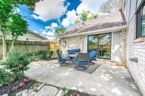 2506 Swan Court Houston TX 77058
