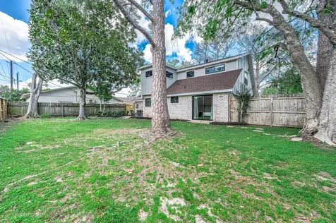 2506 Swan Court Houston TX 77058