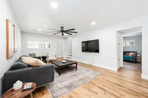 2506 Swan Court Houston TX 77058