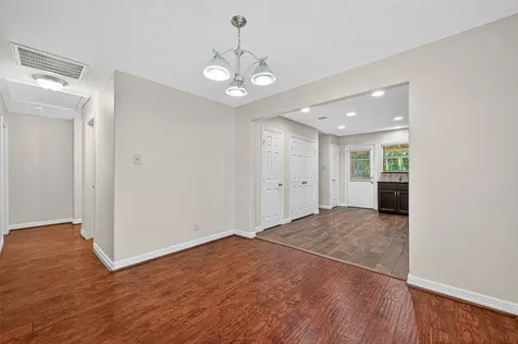 109 Meadows Street Cleveland TX 77328