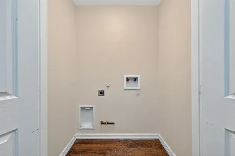 109 Meadows Street Cleveland TX 77328