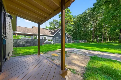 109 Meadows Street Cleveland TX 77328