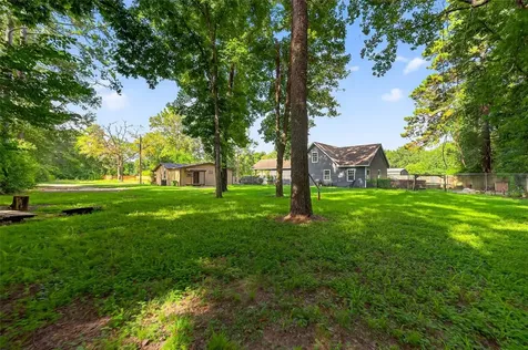 109 Meadows Street Cleveland TX 77328