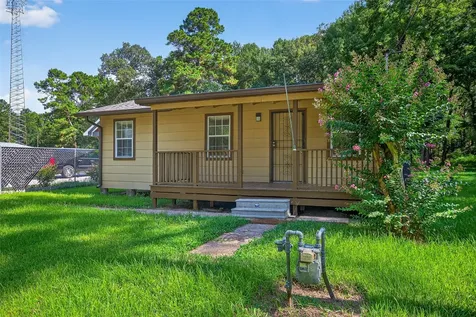 109 Meadows Street Cleveland TX 77328