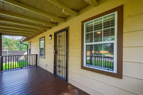109 Meadows Street Cleveland TX 77328