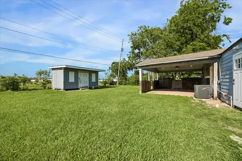 2716 N Harris Avenue Pasadena TX 77506