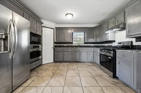 2716 N Harris Avenue Pasadena TX 77506