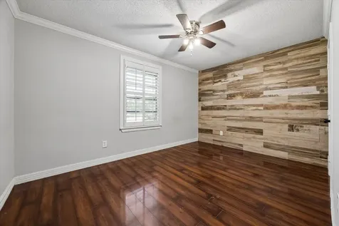 2716 N Harris Avenue Pasadena TX 77506