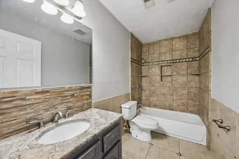 2716 N Harris Avenue Pasadena TX 77506