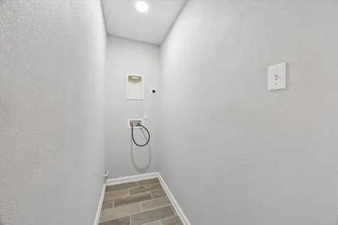 2716 N Harris Avenue Pasadena TX 77506