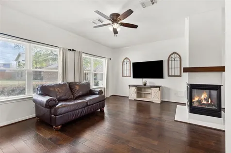 2049 Glencove Drive Seabrook TX 77586
