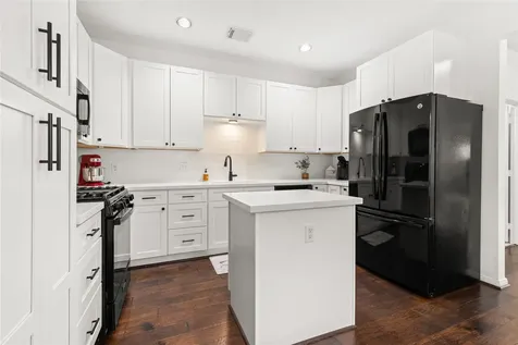 2049 Glencove Drive Seabrook TX 77586