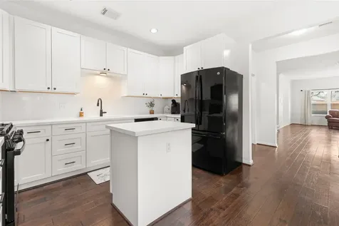 2049 Glencove Drive Seabrook TX 77586