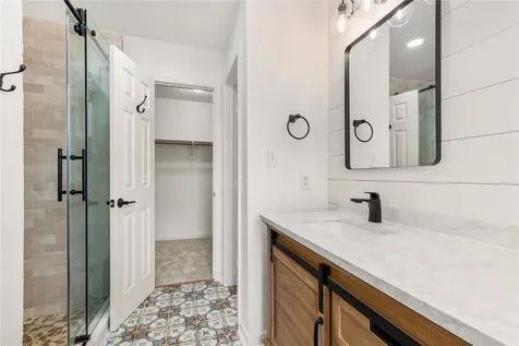 2049 Glencove Drive Seabrook TX 77586