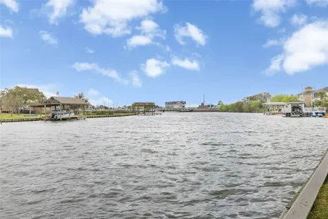 2049 Glencove Drive Seabrook TX 77586