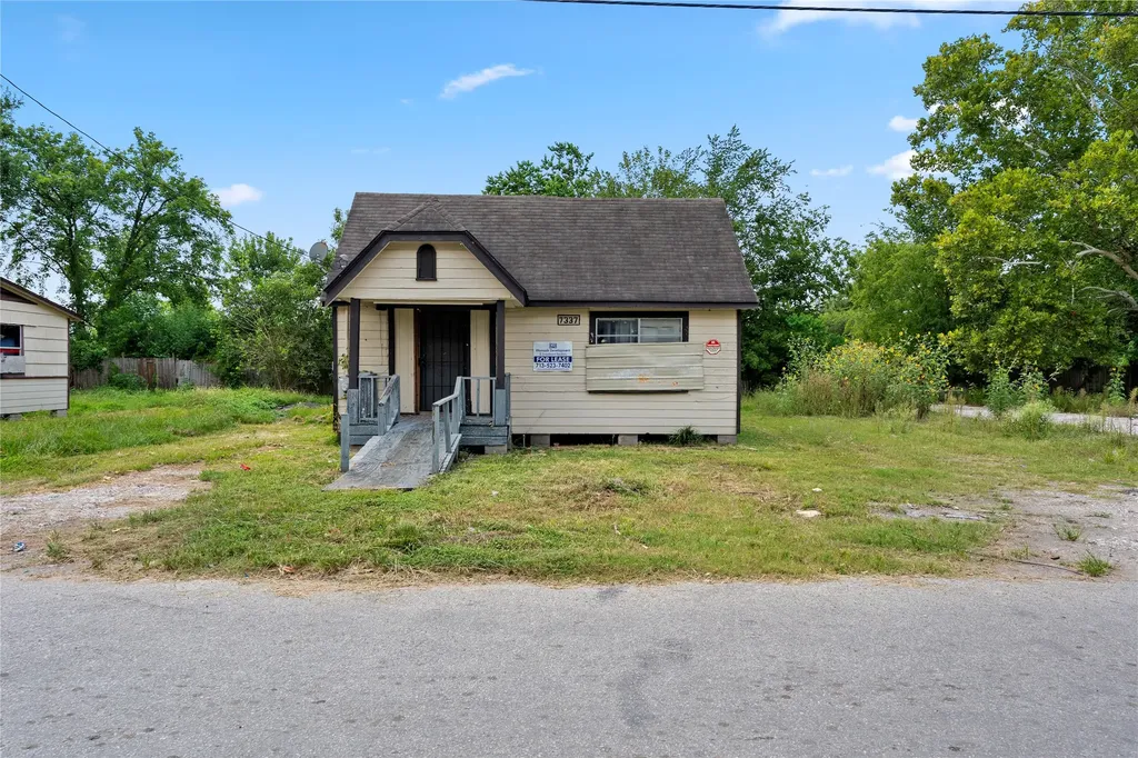 7337 Parkes Street Houston TX 77088