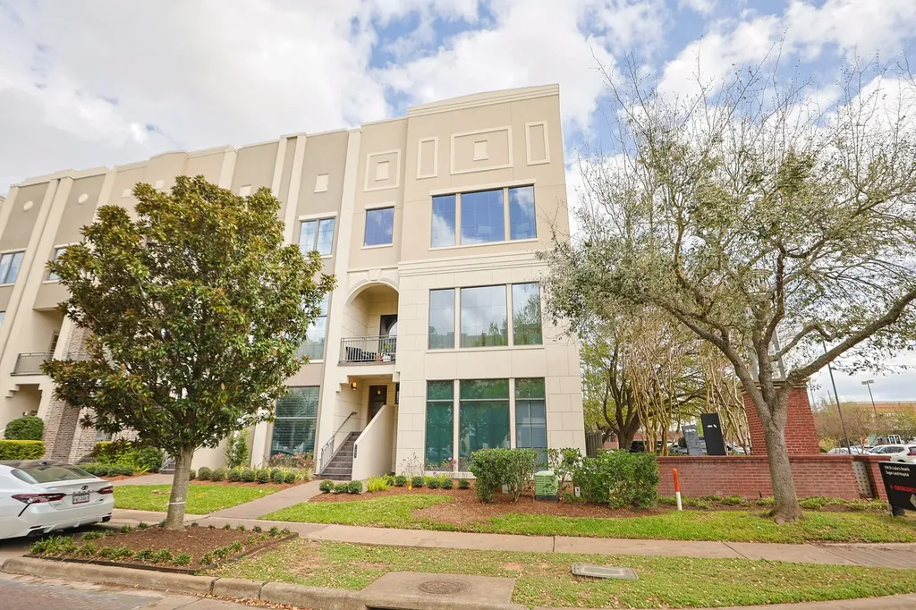 1423 Lake Pointe Parkway Sugar Land TX 77478