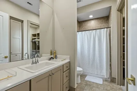 1423 Lake Pointe Parkway Sugar Land TX 77478