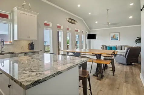 1819 Redfish Lane Crystal Beach TX 77650