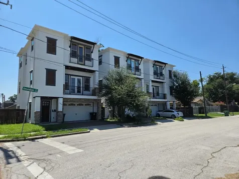 1520 Amundsen Street Houston TX 77009
