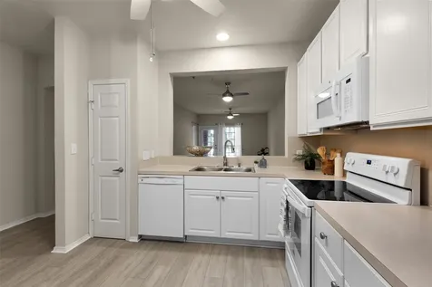 2815 Kings Crossing Drive 102 Houston TX 77345