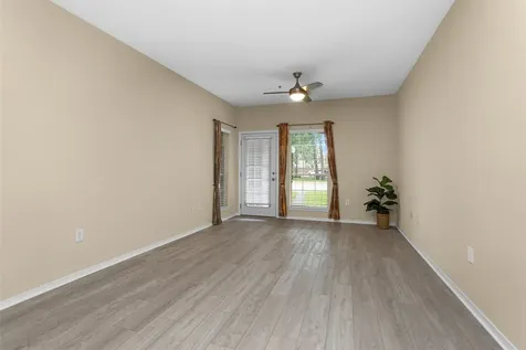 2815 Kings Crossing Drive 102 Houston TX 77345