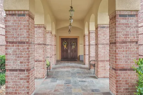 2815 Kings Crossing Drive 102 Houston TX 77345