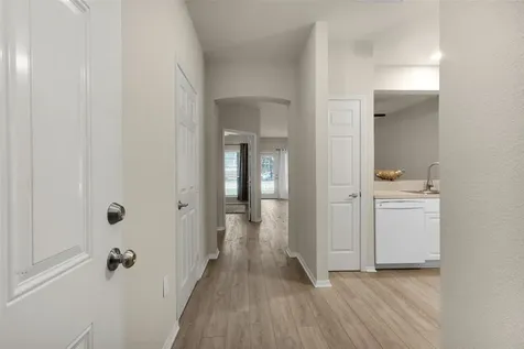2815 Kings Crossing Drive 102 Houston TX 77345