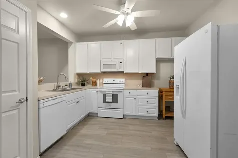 2815 Kings Crossing Drive 102 Houston TX 77345