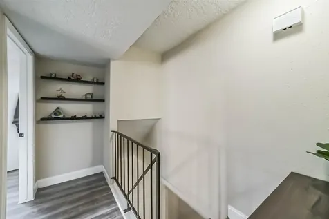 5634 Birchmont Drive 22 Houston TX 77091