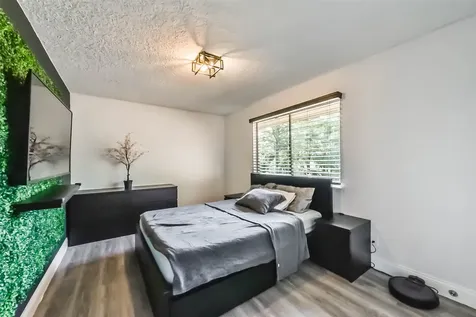 5634 Birchmont Drive 22 Houston TX 77091