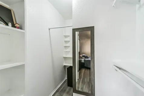 5634 Birchmont Drive 22 Houston TX 77091