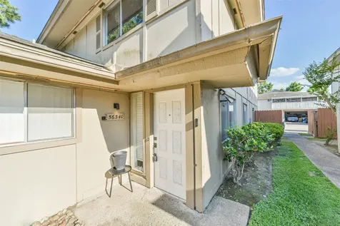5634 Birchmont Drive 22 Houston TX 77091