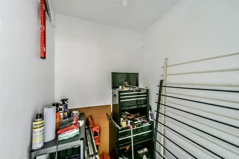 5634 Birchmont Drive 22 Houston TX 77091