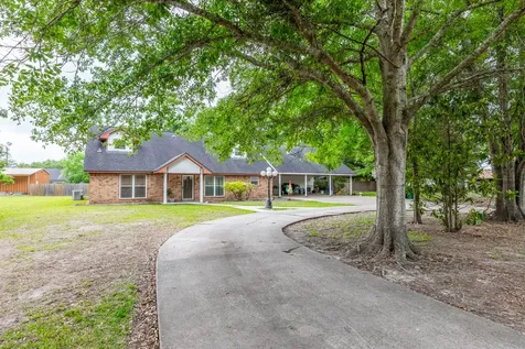 156 County Road 818 Buna TX 77612