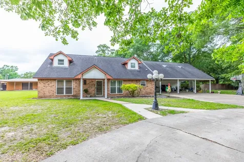 156 County Road 818 Buna TX 77612
